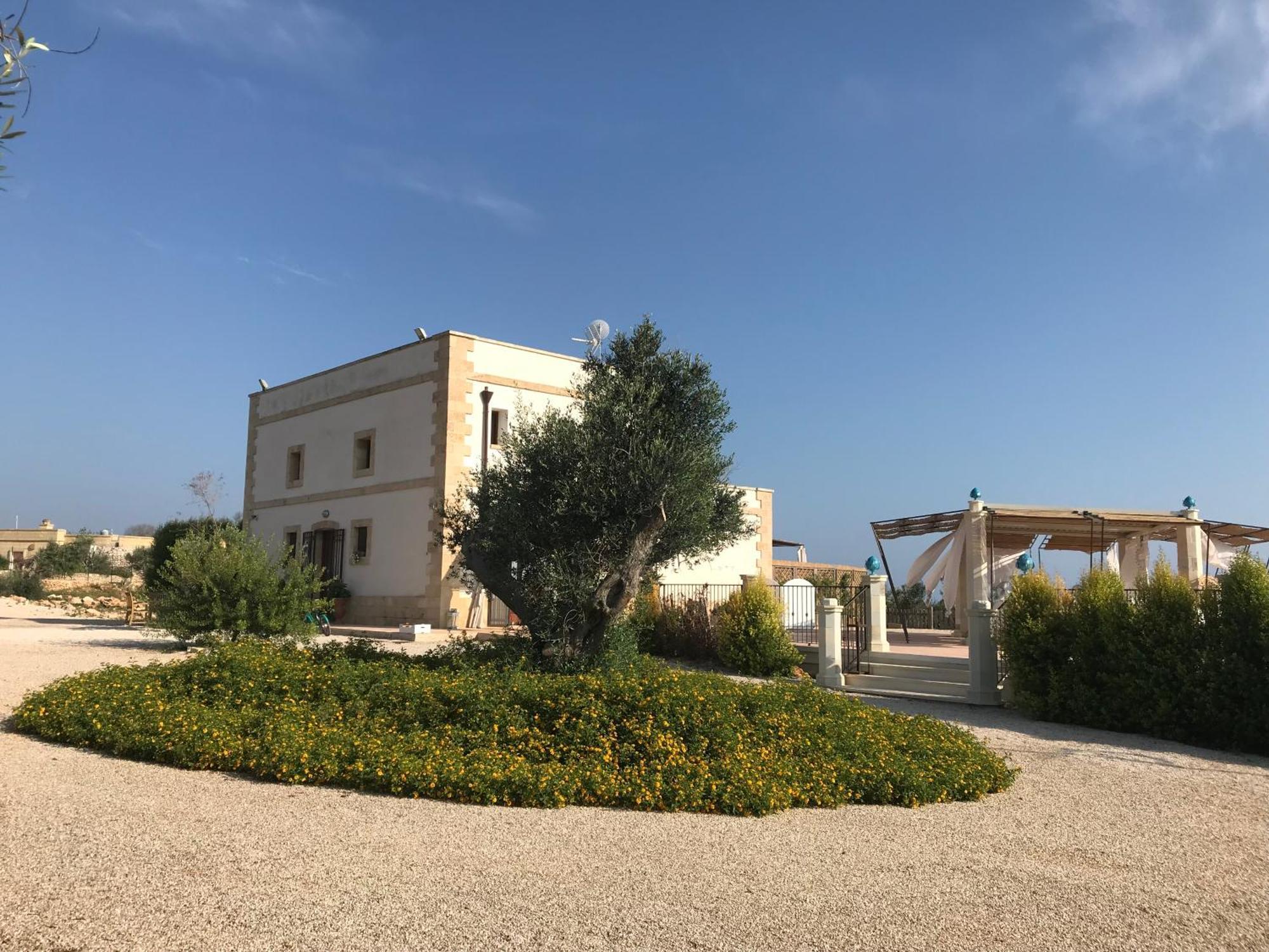 Masseria Cisternella Алисте Екстериор снимка